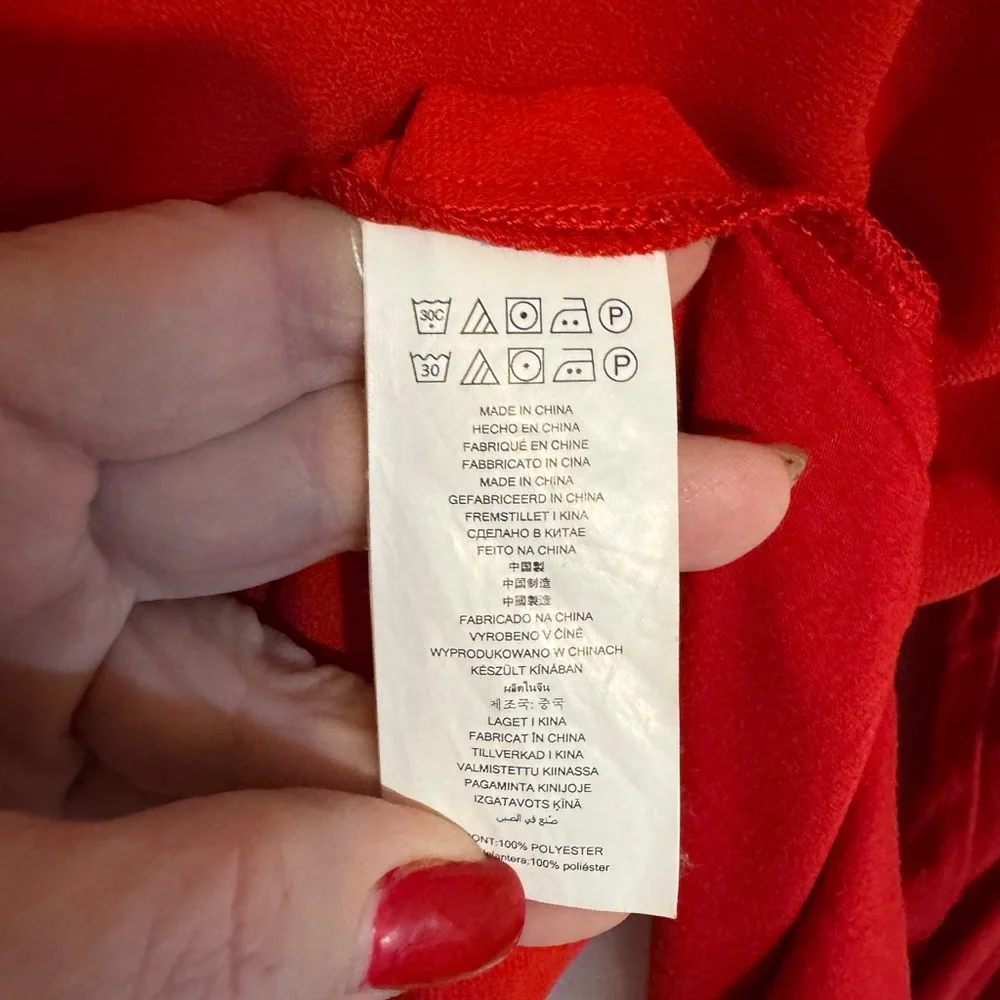 Michael Kors Red V-Neck Blouse    PLUS: 1X           #2 - Picture 9 of 10